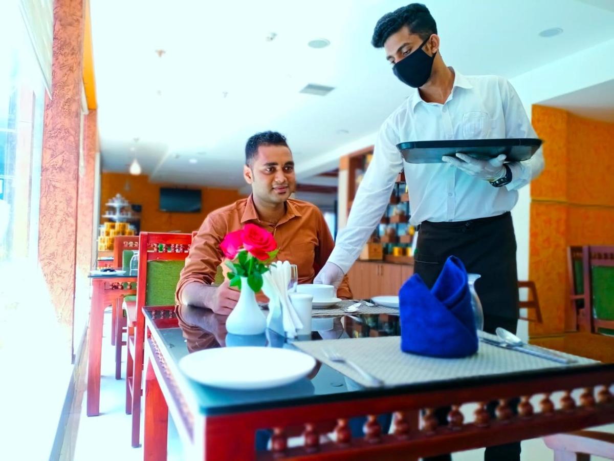 Hill Palace Hotel & Spa Kochi Eksteriør billede
