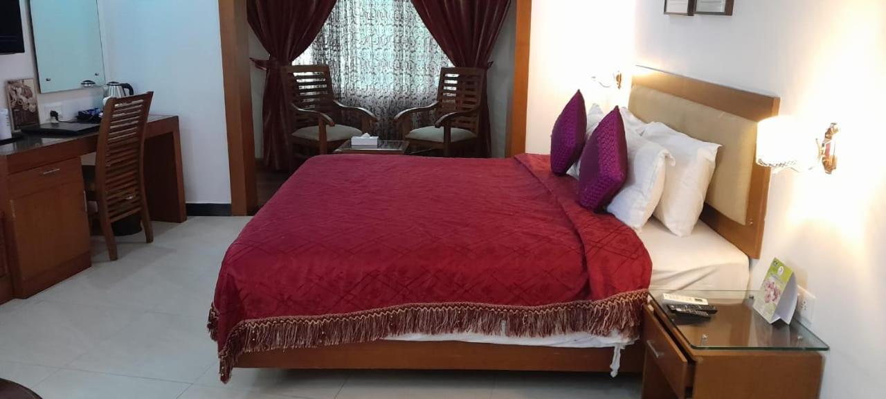 Hill Palace Hotel & Spa Kochi Eksteriør billede