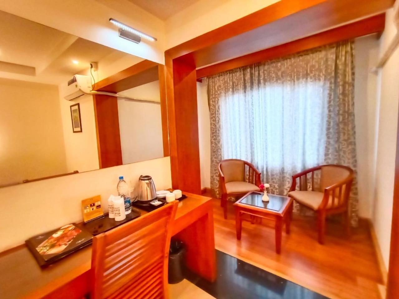 Hill Palace Hotel & Spa Kochi Eksteriør billede
